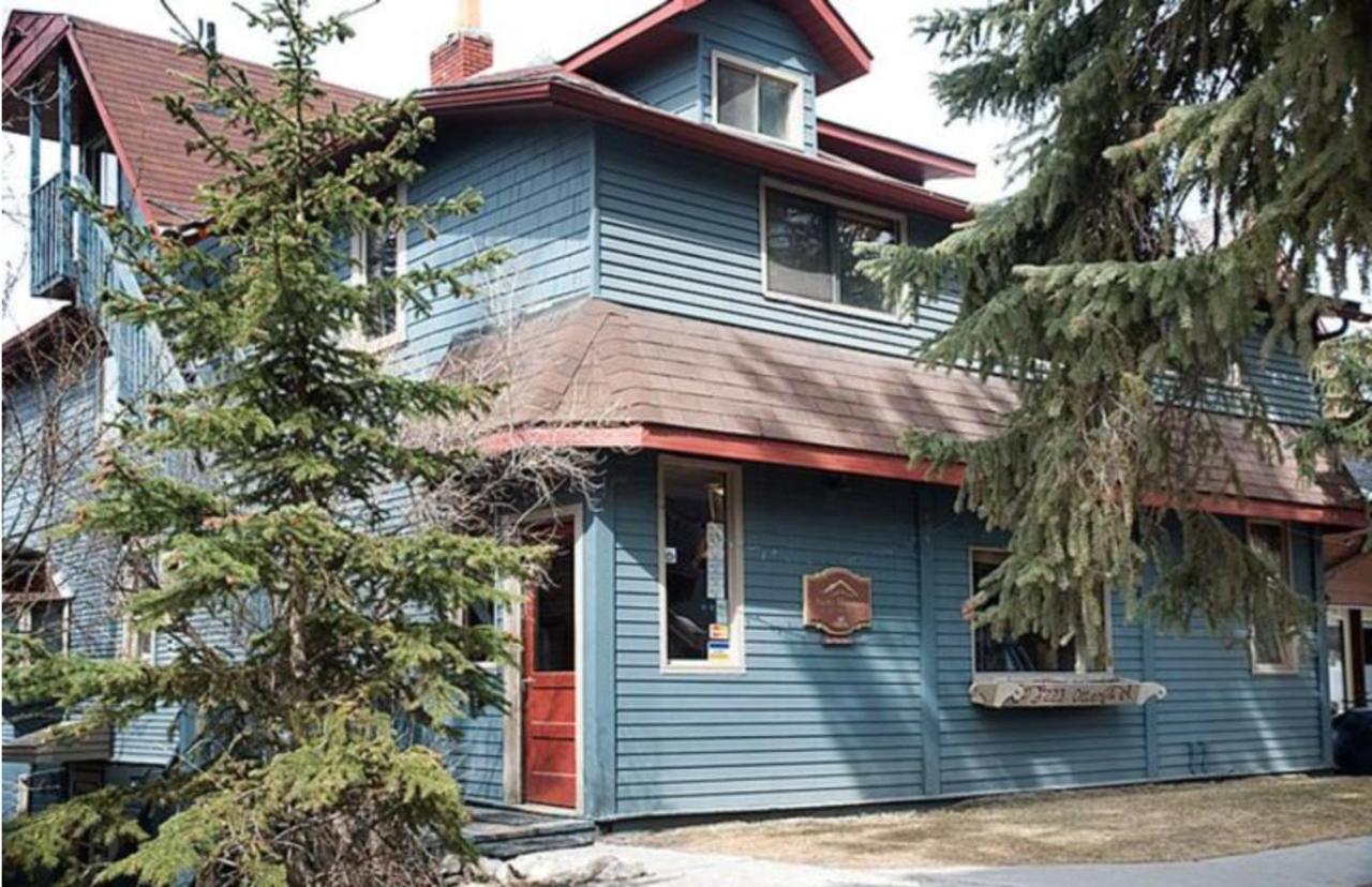 North House - Rocky Mountain Retreat- Enormous House Sleeps 23 *