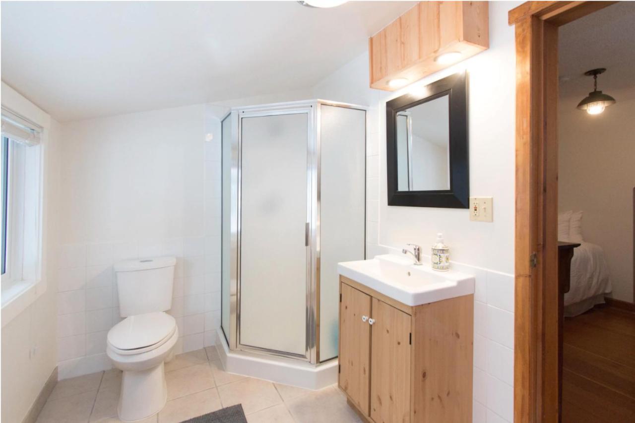 North House - Rocky Mountain Retreat- Enormous House Sleeps 23 Banff