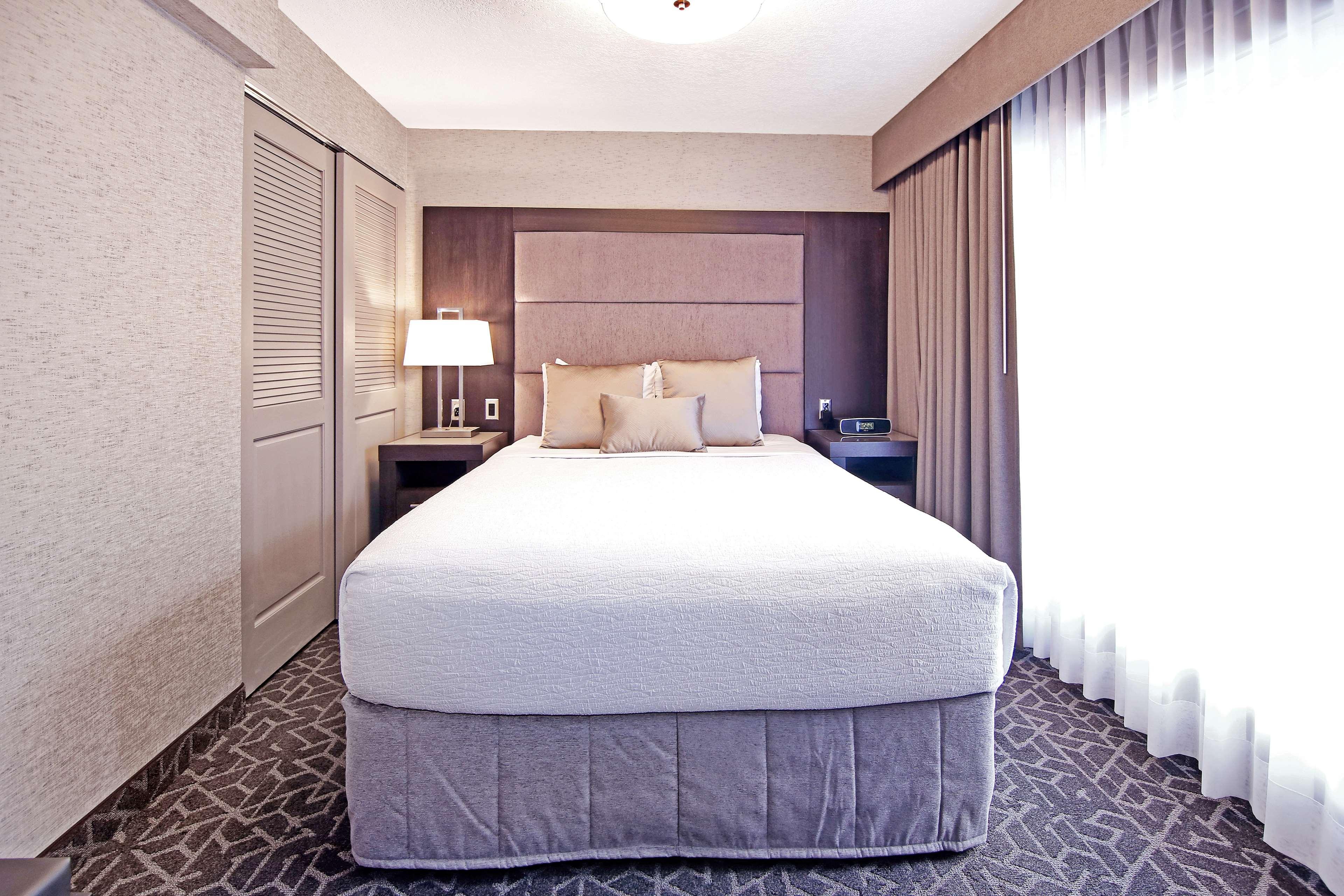 Western International Hotel