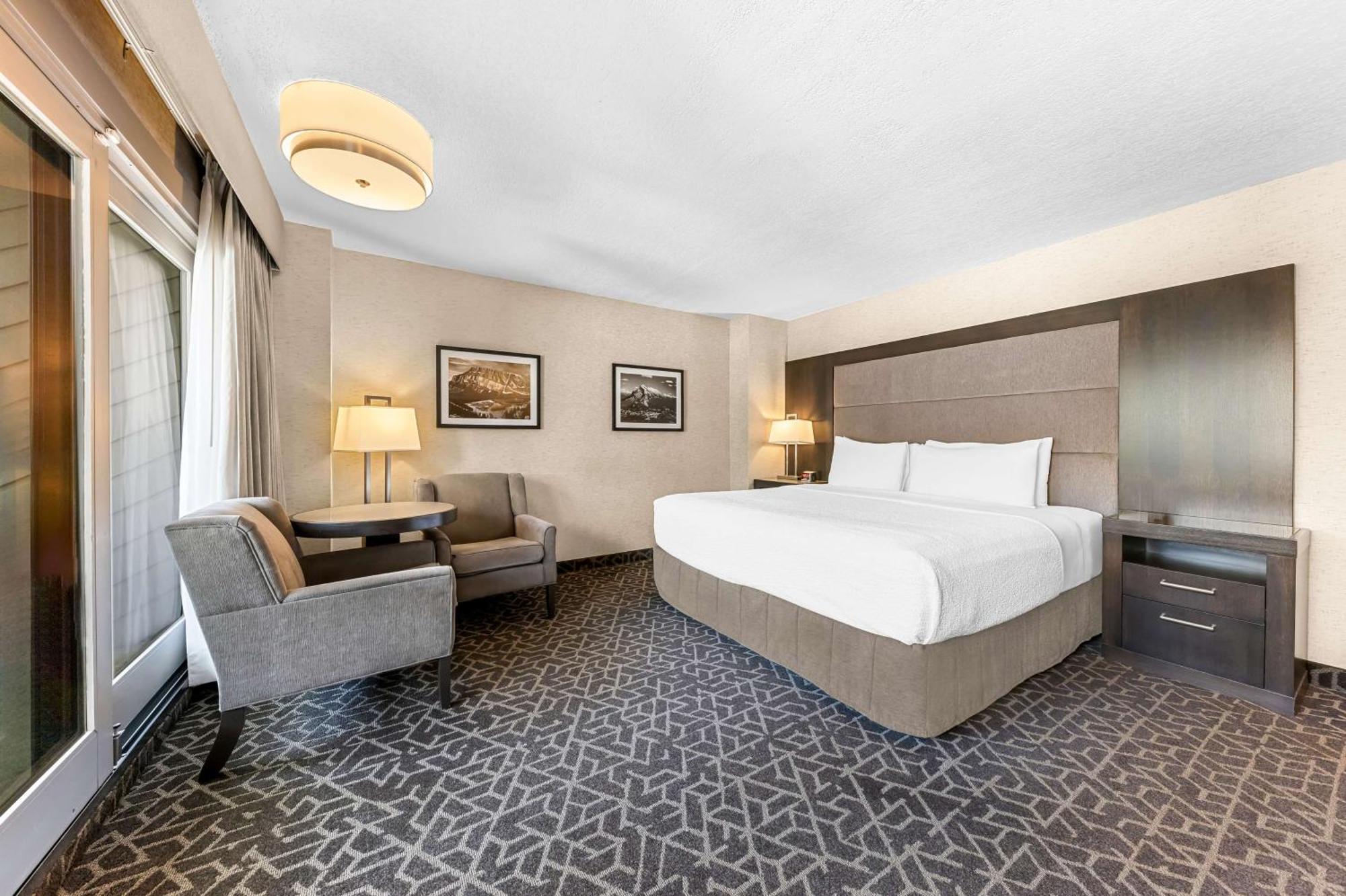 Western International Hotel