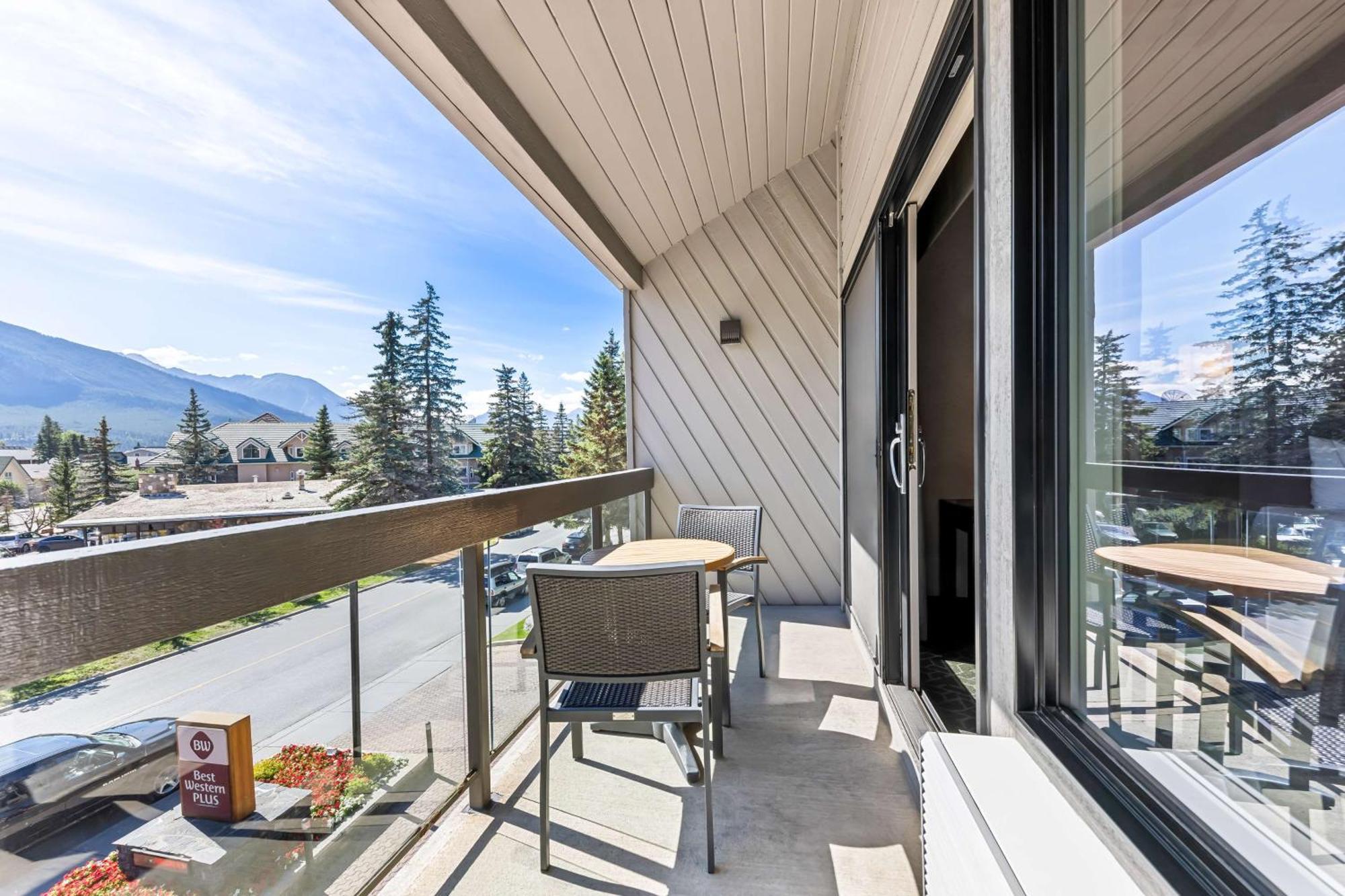 Western International 3* Banff