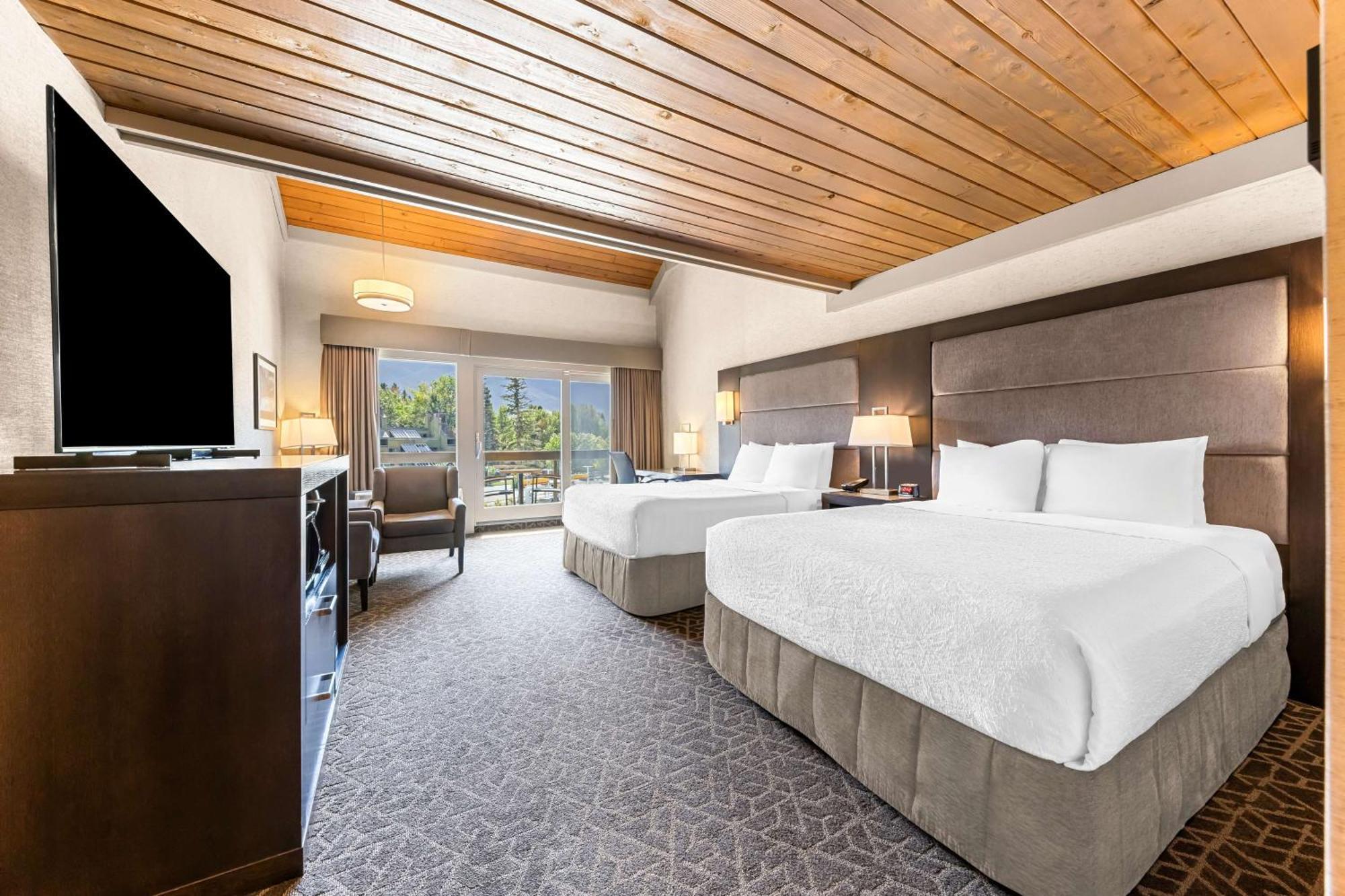 Western International Hotel 3*