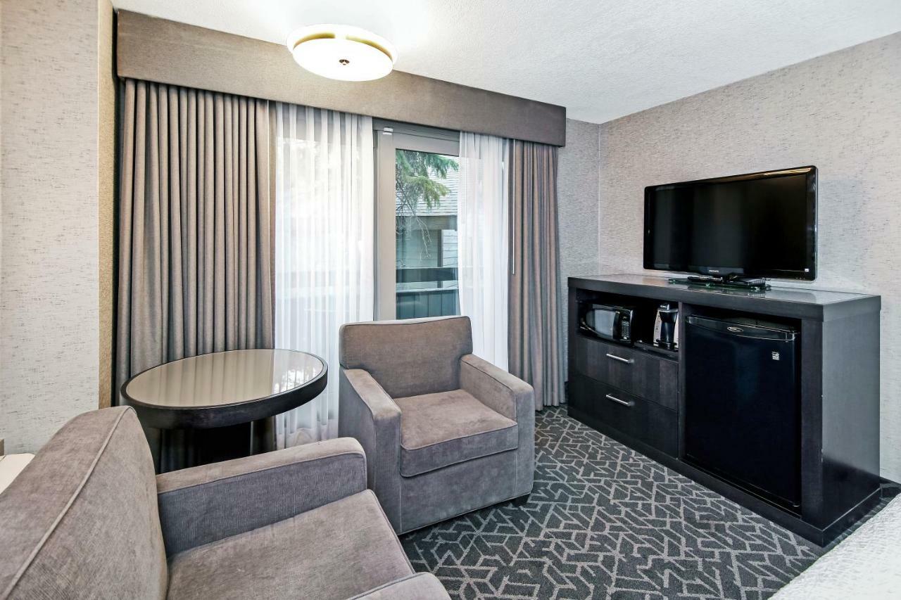 Western International Hotel 3*