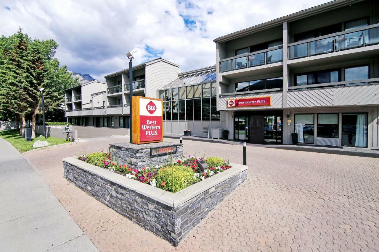 Western International Banff