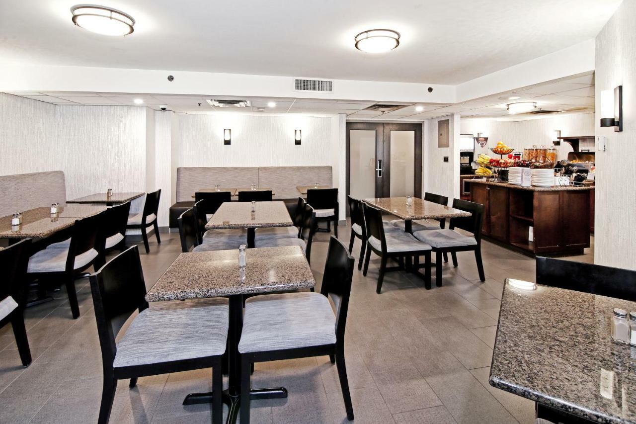 Western International Hotel 3*