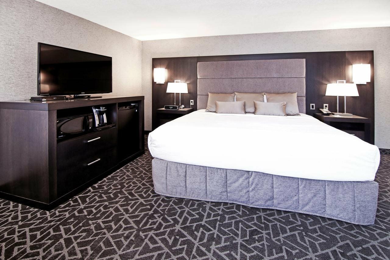 Western International Hotel 3*