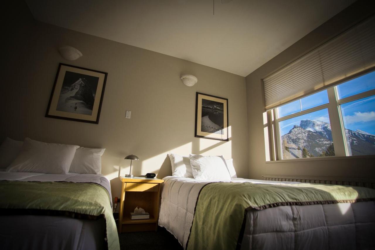 Ywca Hostel *