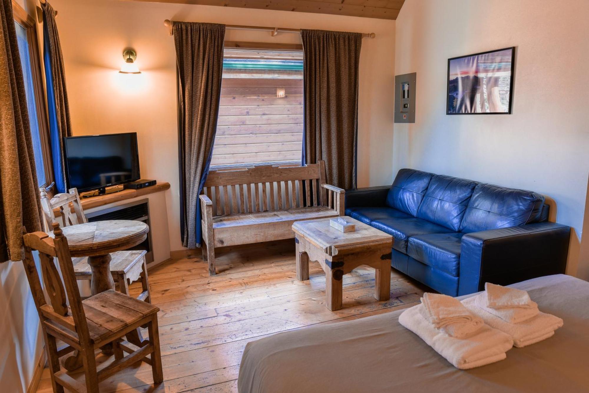 Hi Alpine Centre - Hostel