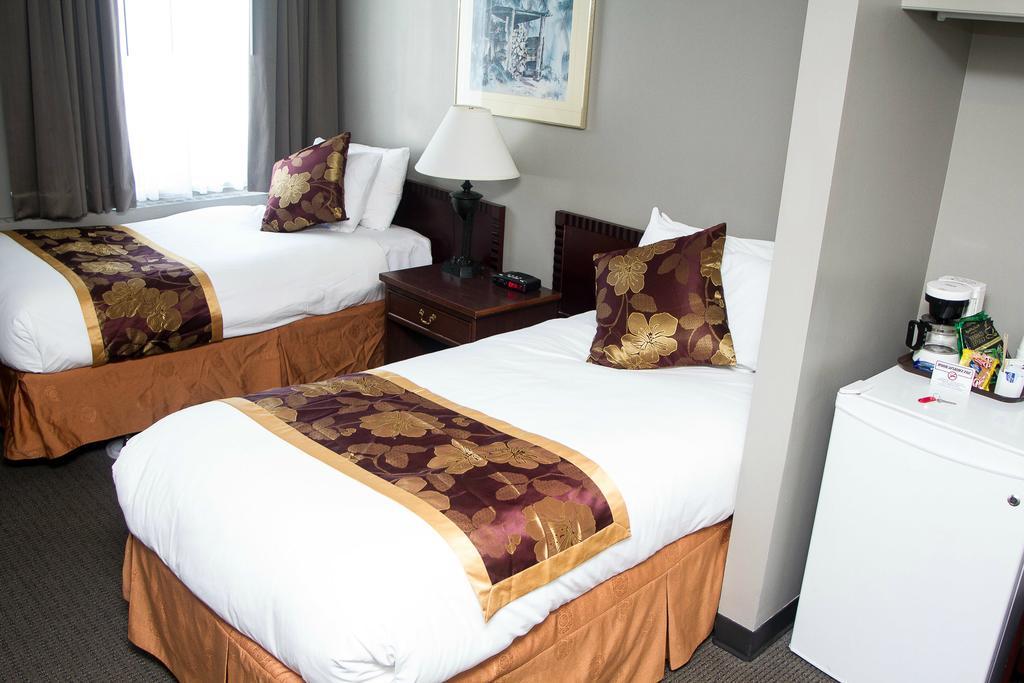 King Edward Hotel 2*