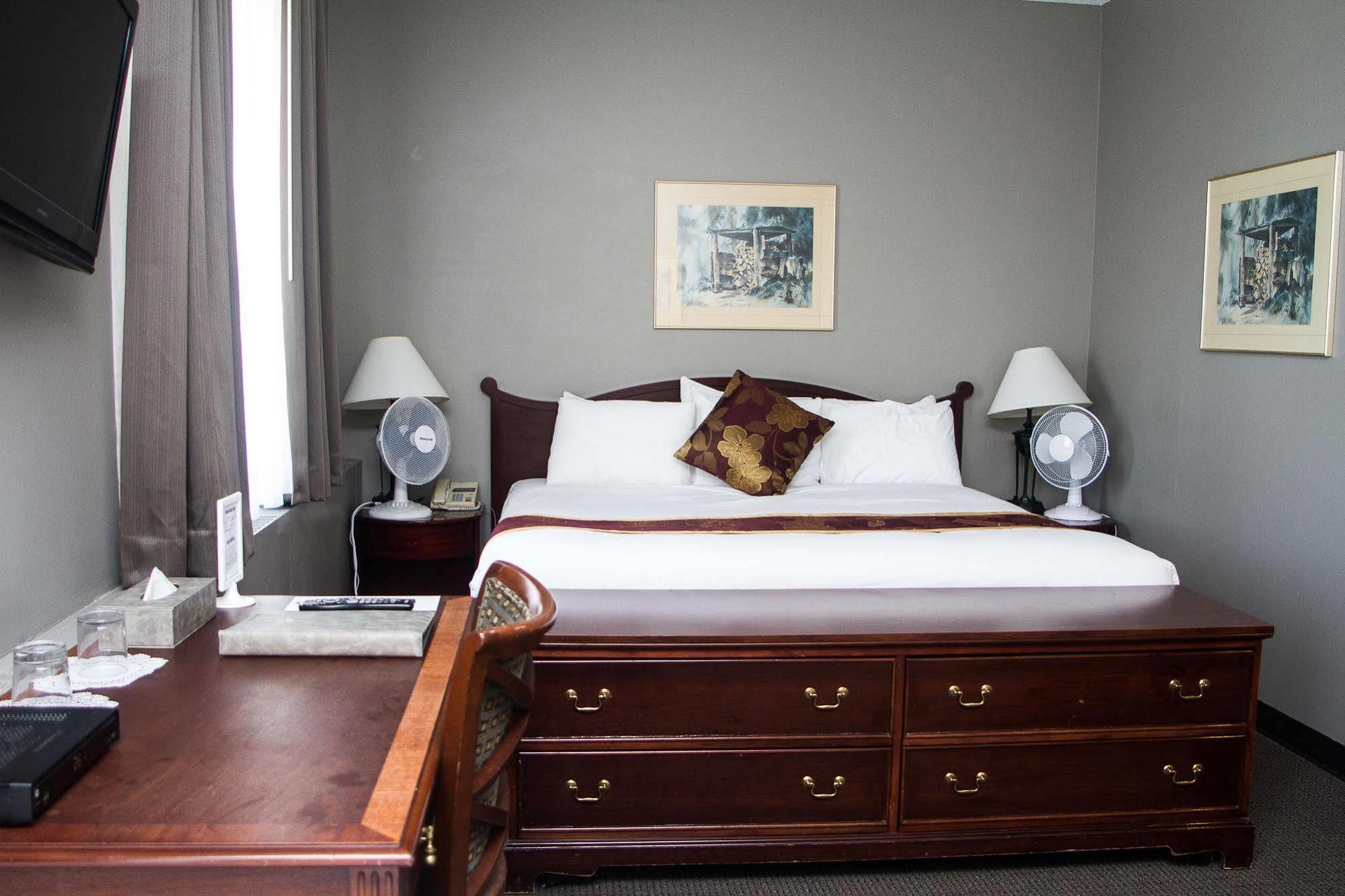 King Edward Hotel 2*