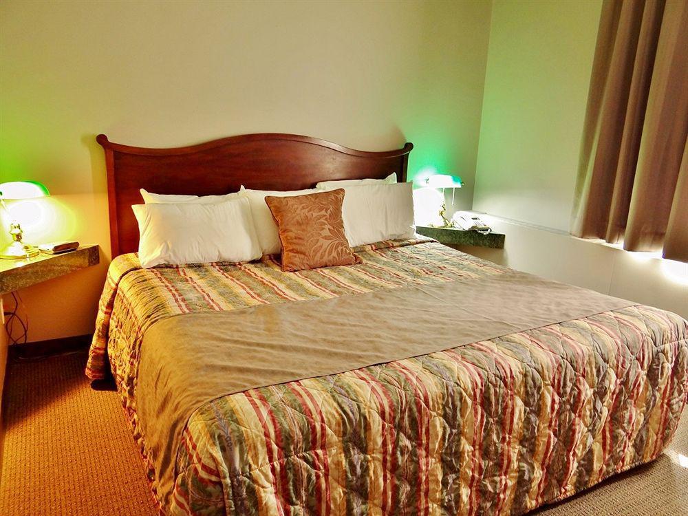Hotel King Edward 2*