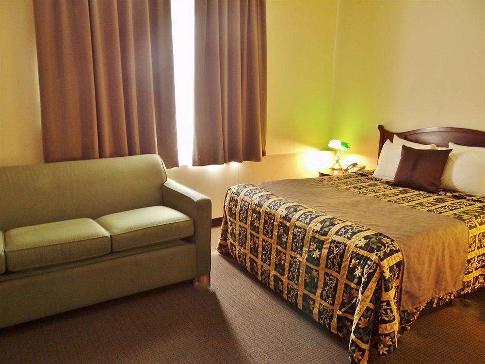 King Edward Hotel