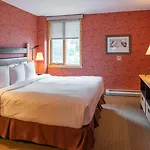 Fox Hotel And Suites
