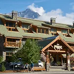 Fox Hotel And Suites