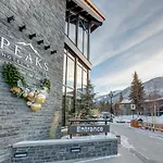Peaks Hotel And Suites