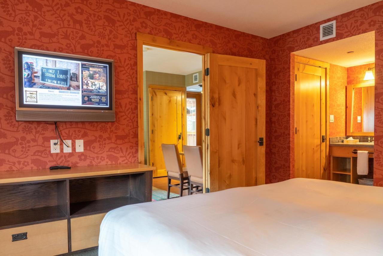 Hotel Fox And