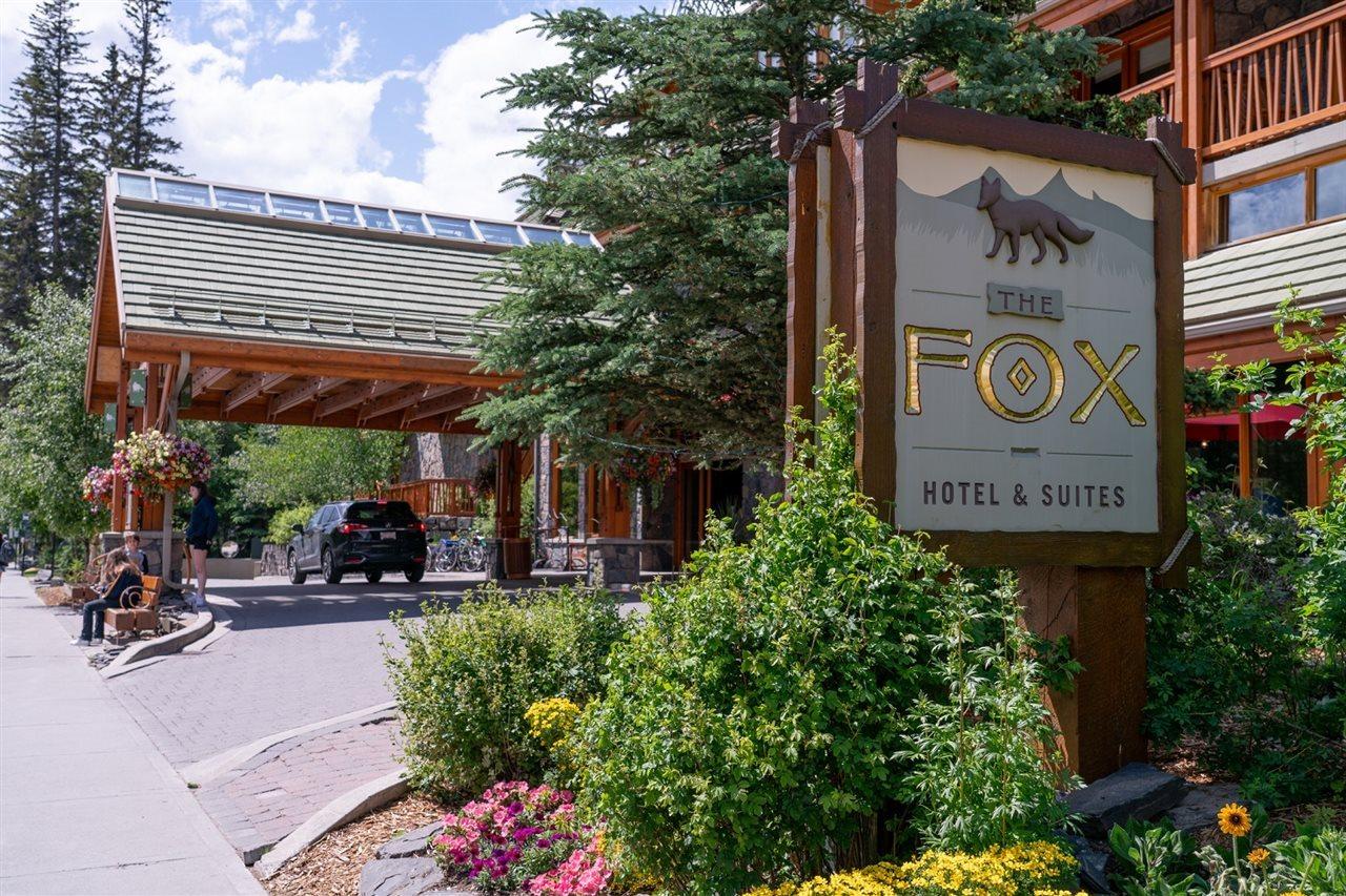 Hotel Fox And