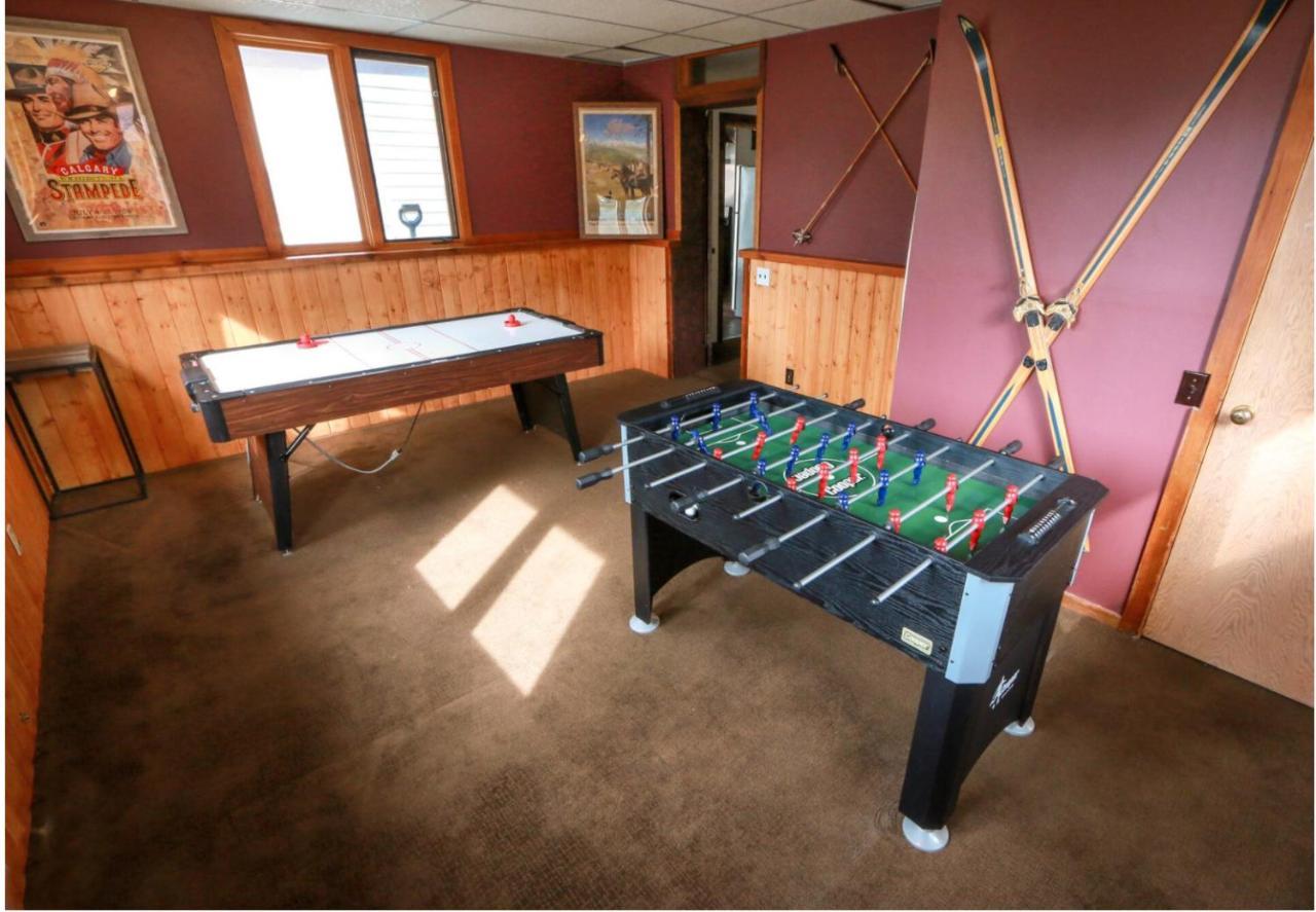 North House - Rocky Mountain Retreat- Enormous House Sleeps 23 Holiday home