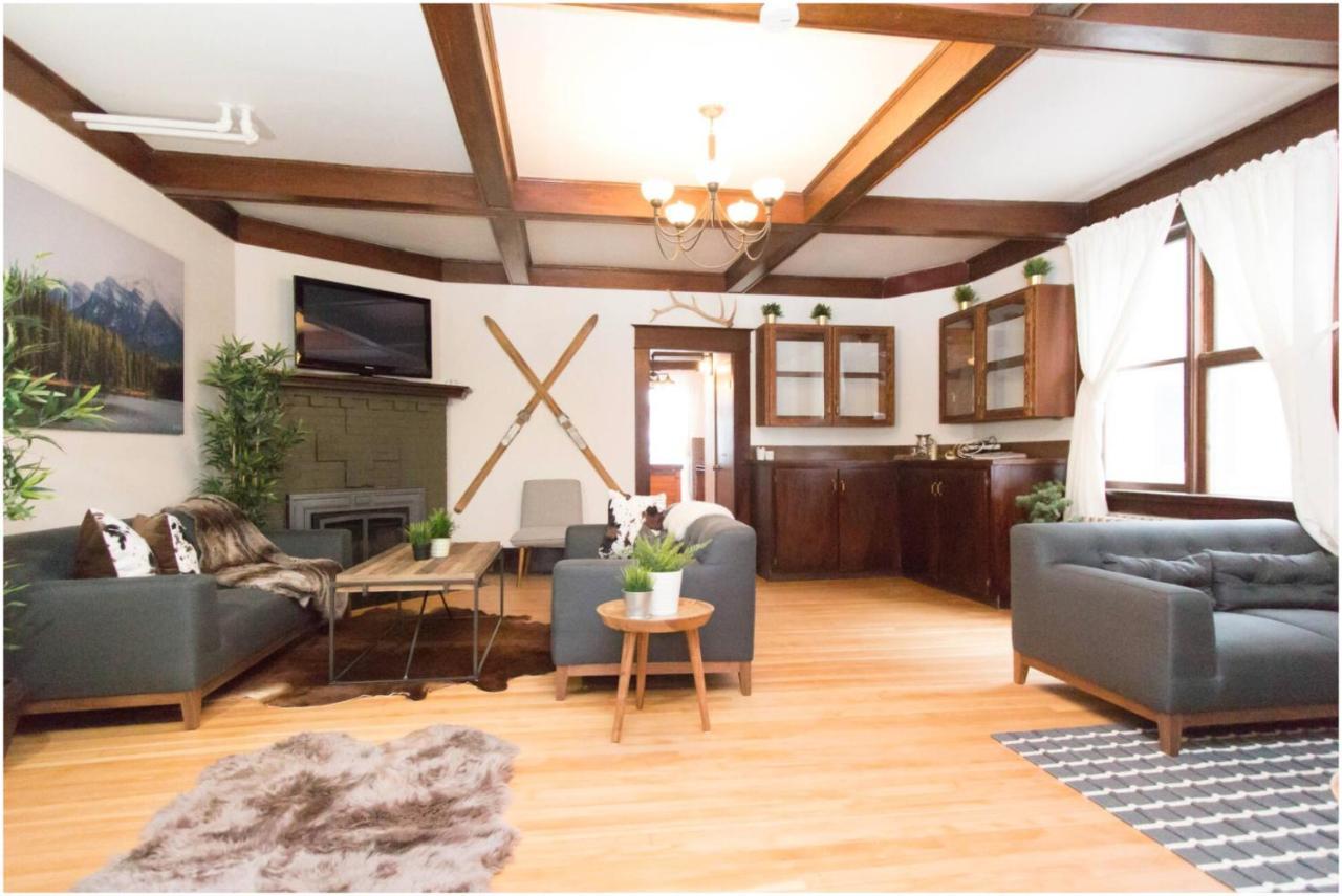 North House - Rocky Mountain Retreat- Enormous House Sleeps 23 *