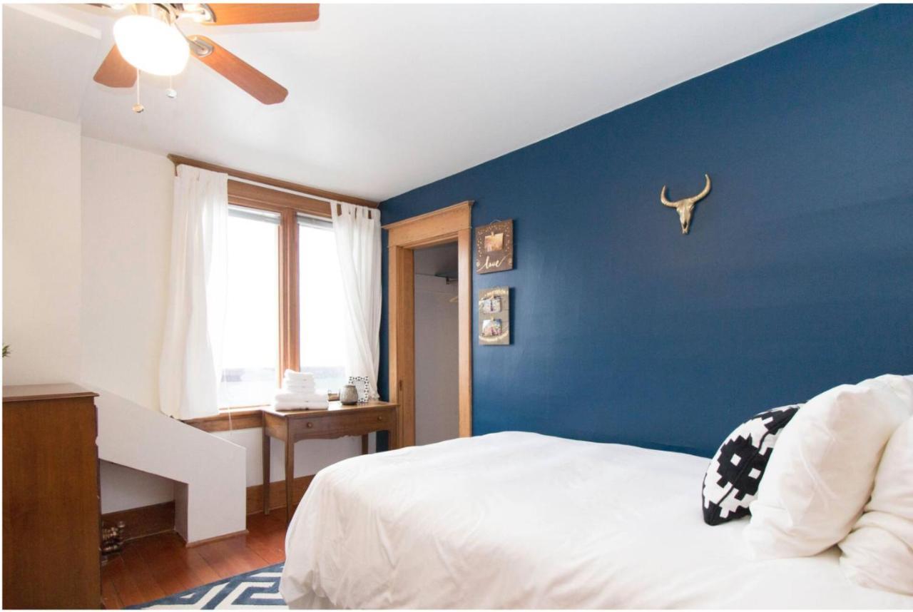 North House - Rocky Mountain Retreat- Enormous House Sleeps 23 *
