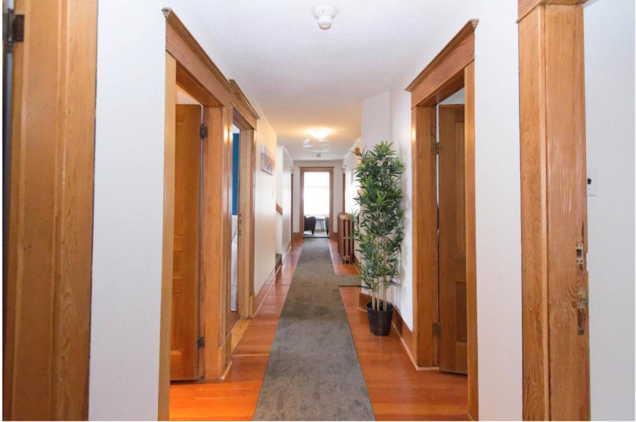 North House - Rocky Mountain Retreat- Enormous House Sleeps 23 Holiday home