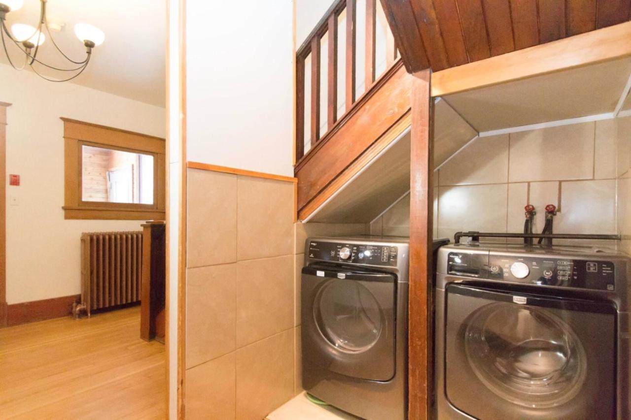 North House - Rocky Mountain Retreat- Enormous House Sleeps 23 *