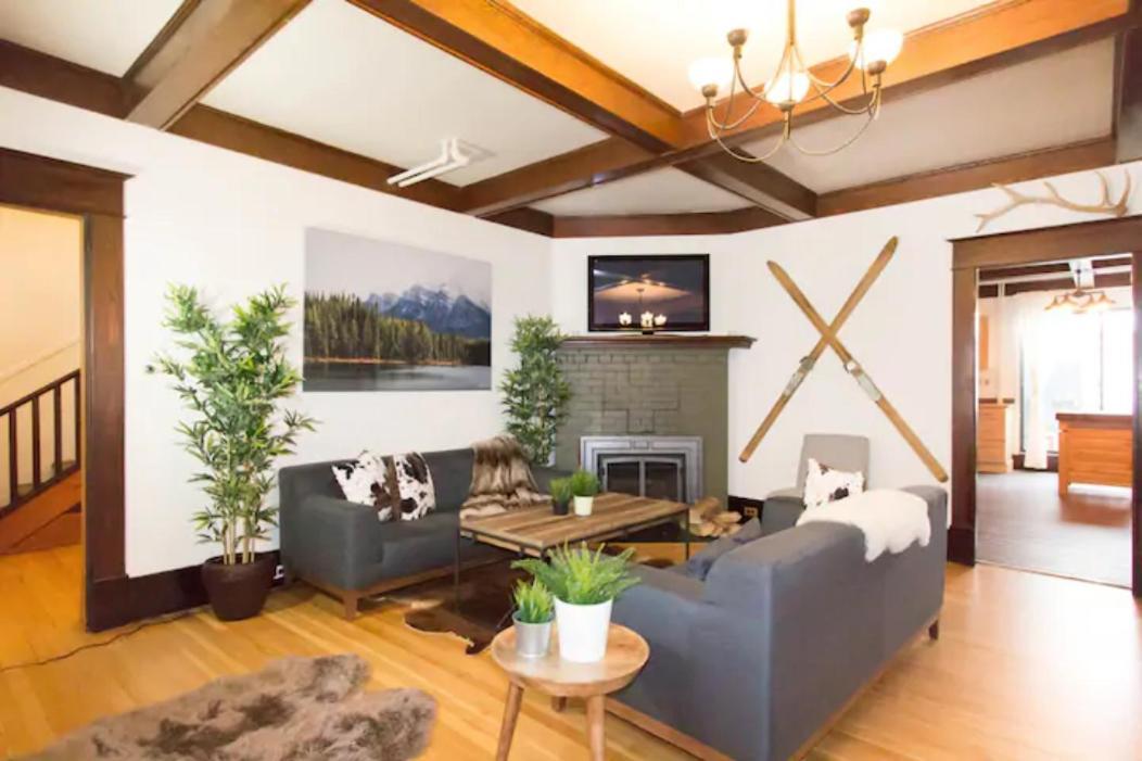 Holiday home North House - Banff's Rocky Mountain House