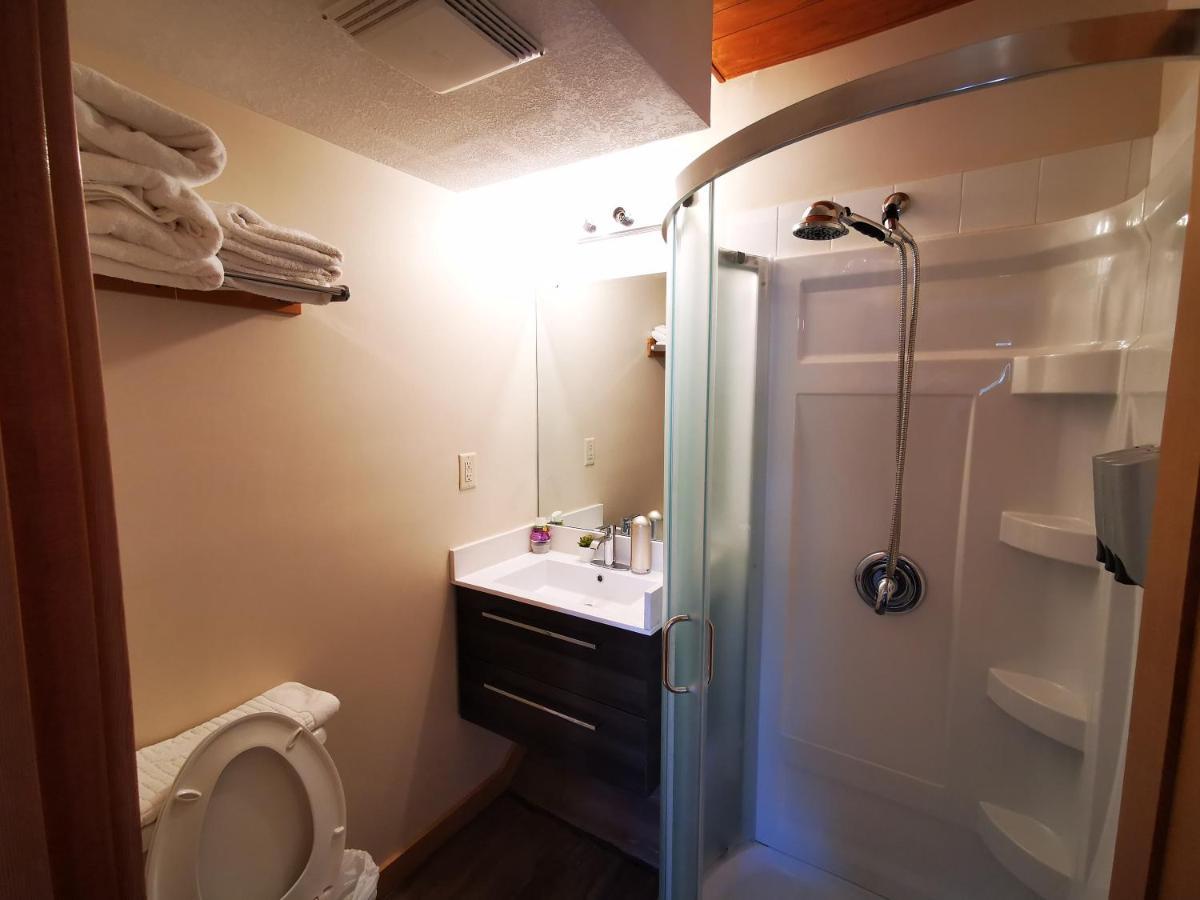 Bed & Breakfast Riverfront Estate