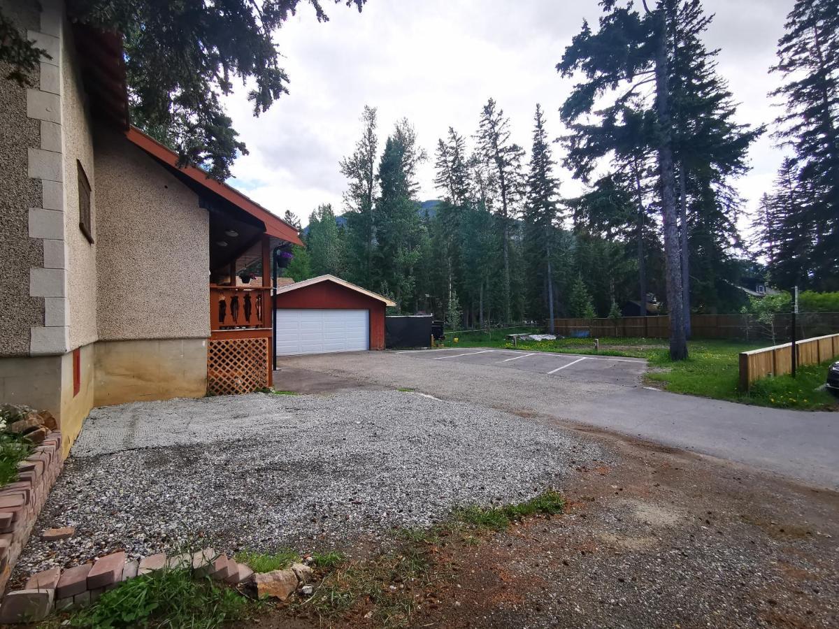Riverfront Estate Bed & Breakfast Banff