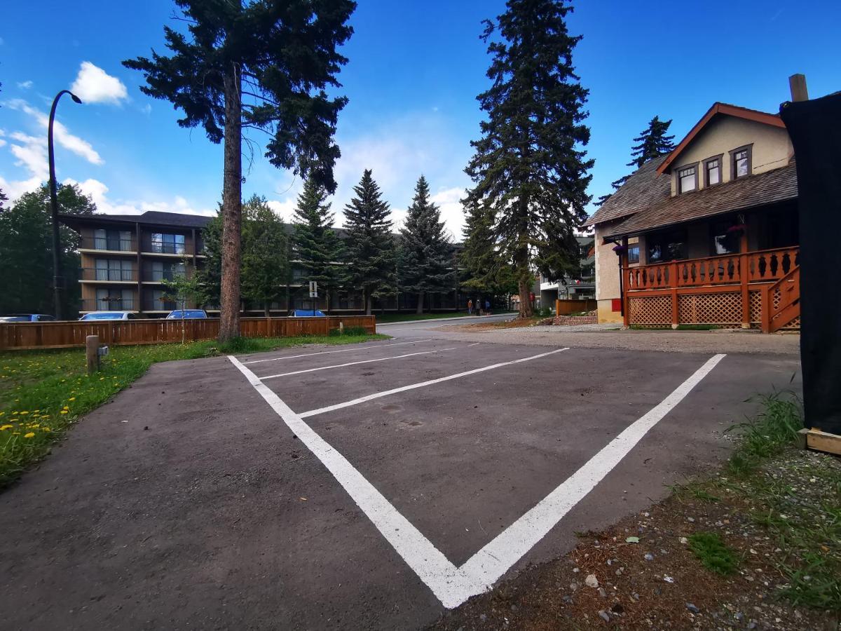 Riverfront Estate Bed & Breakfast Banff