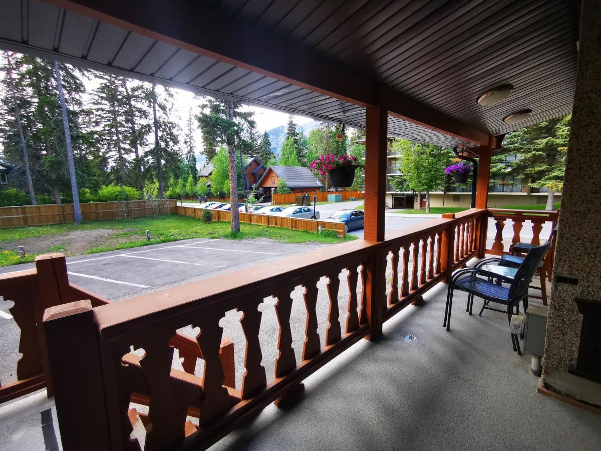 Bed & Breakfast Riverfront Estate *