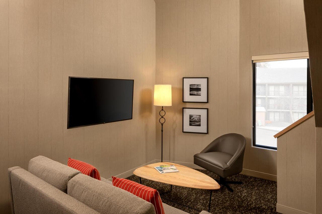 Hotel Peaks And 3*