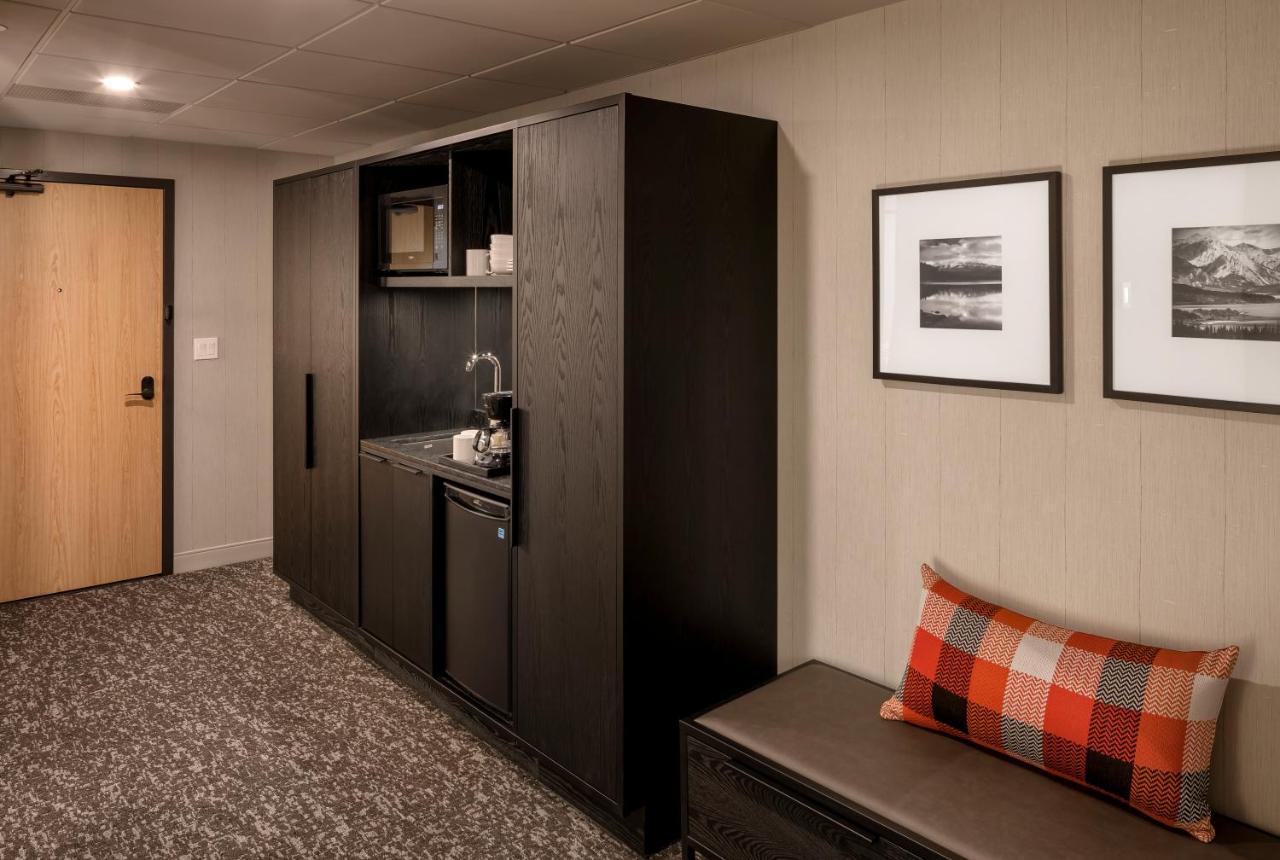 Hotel Peaks And