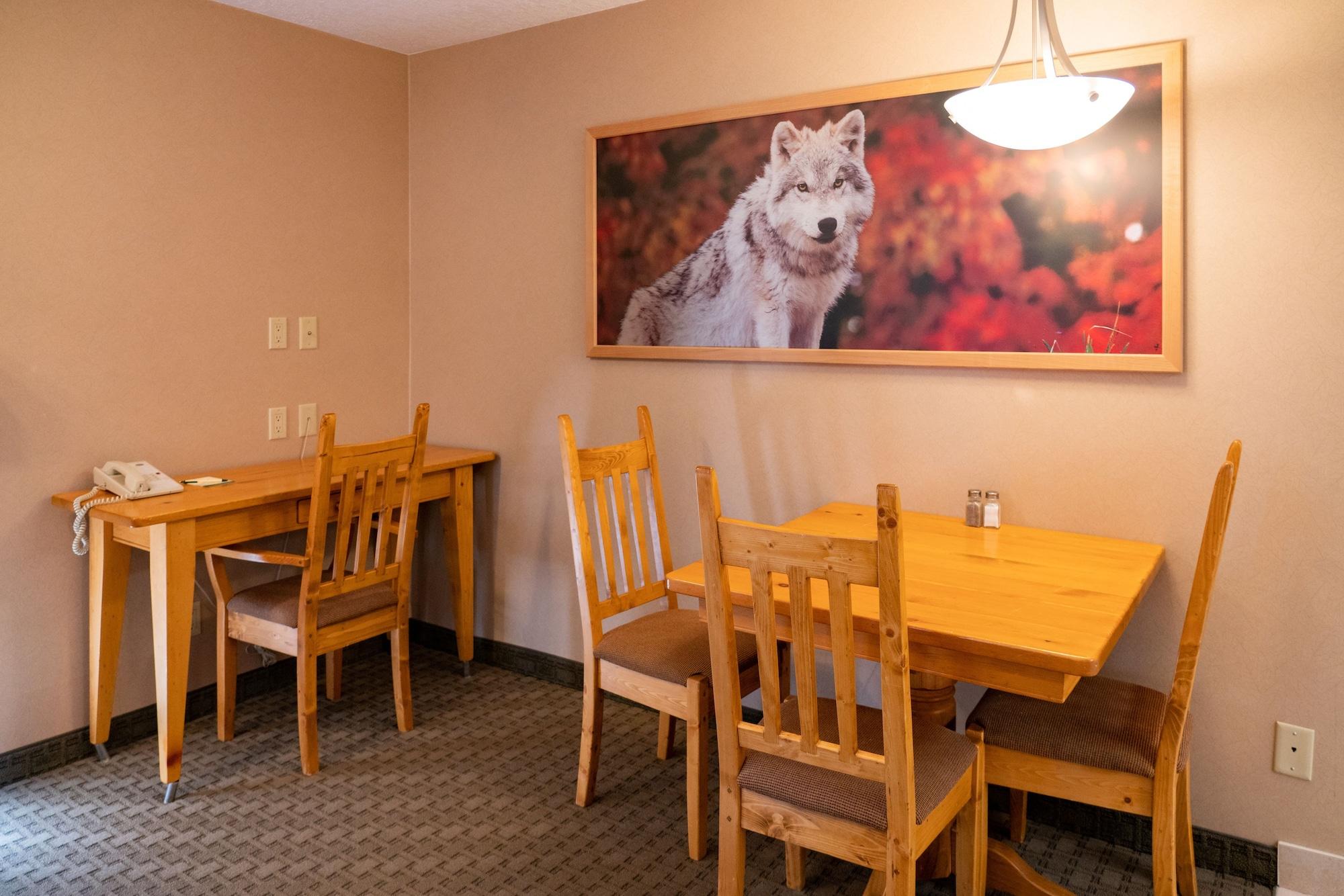 Rocky Mountain Hotel 3*