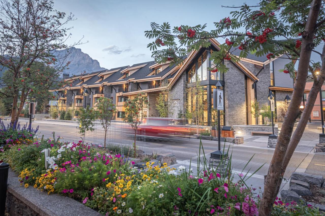 Peaks And Hotel 3*