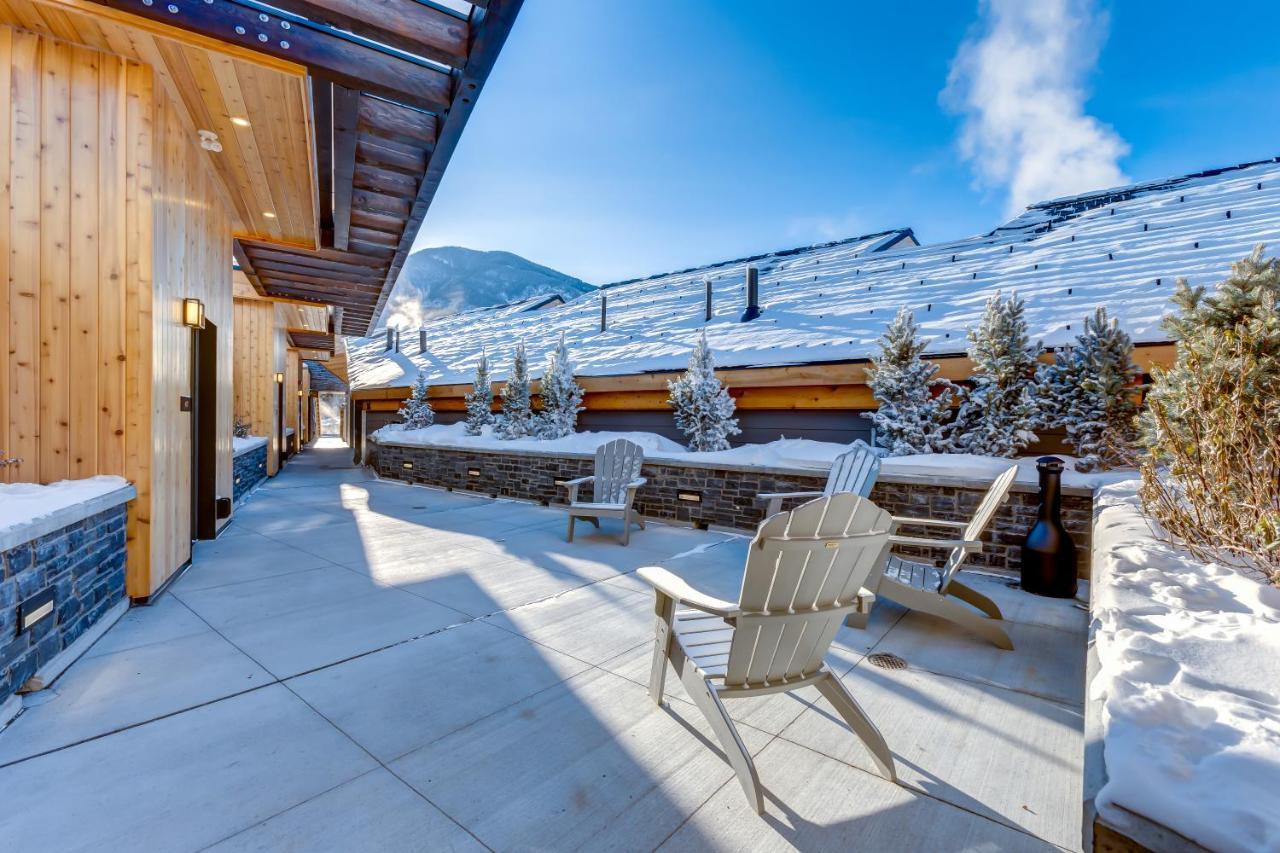 Peaks And Hotel 3*