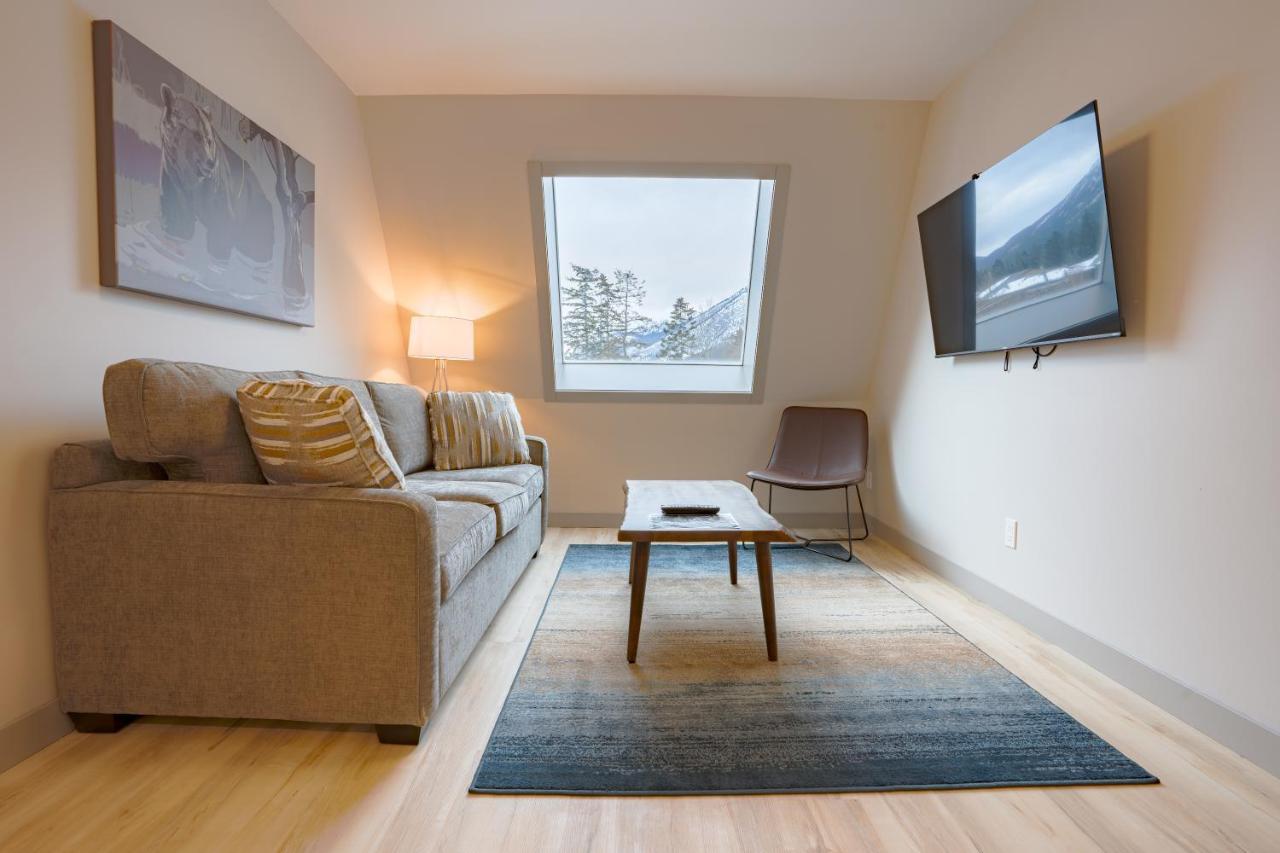 Basecamp Apartment