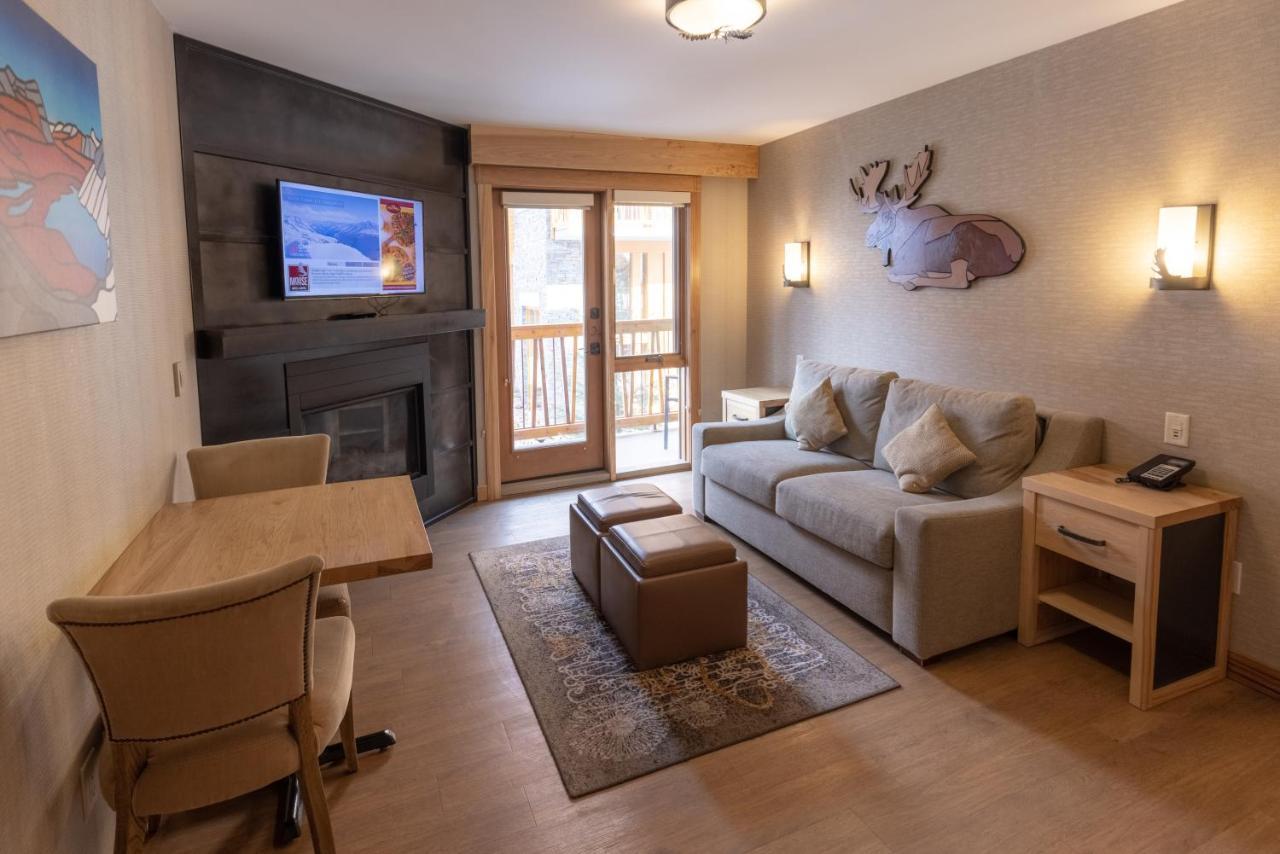Moose And 4* Banff
