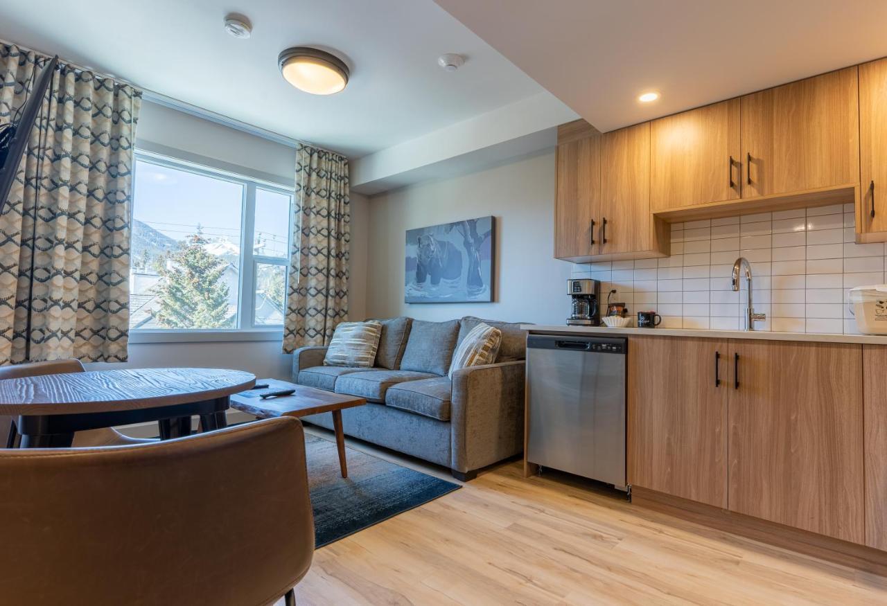 Basecamp Apartment