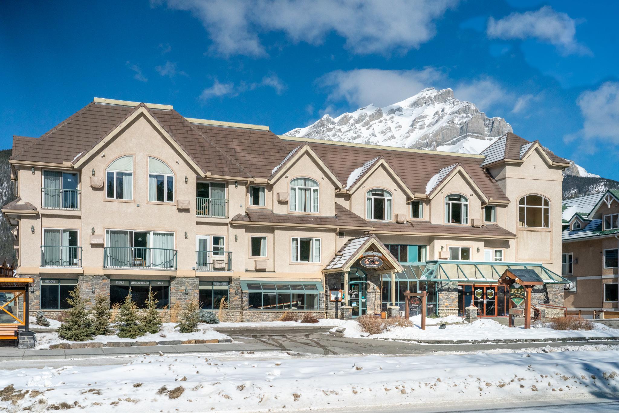 Irwin's Mountain Hotel Banff