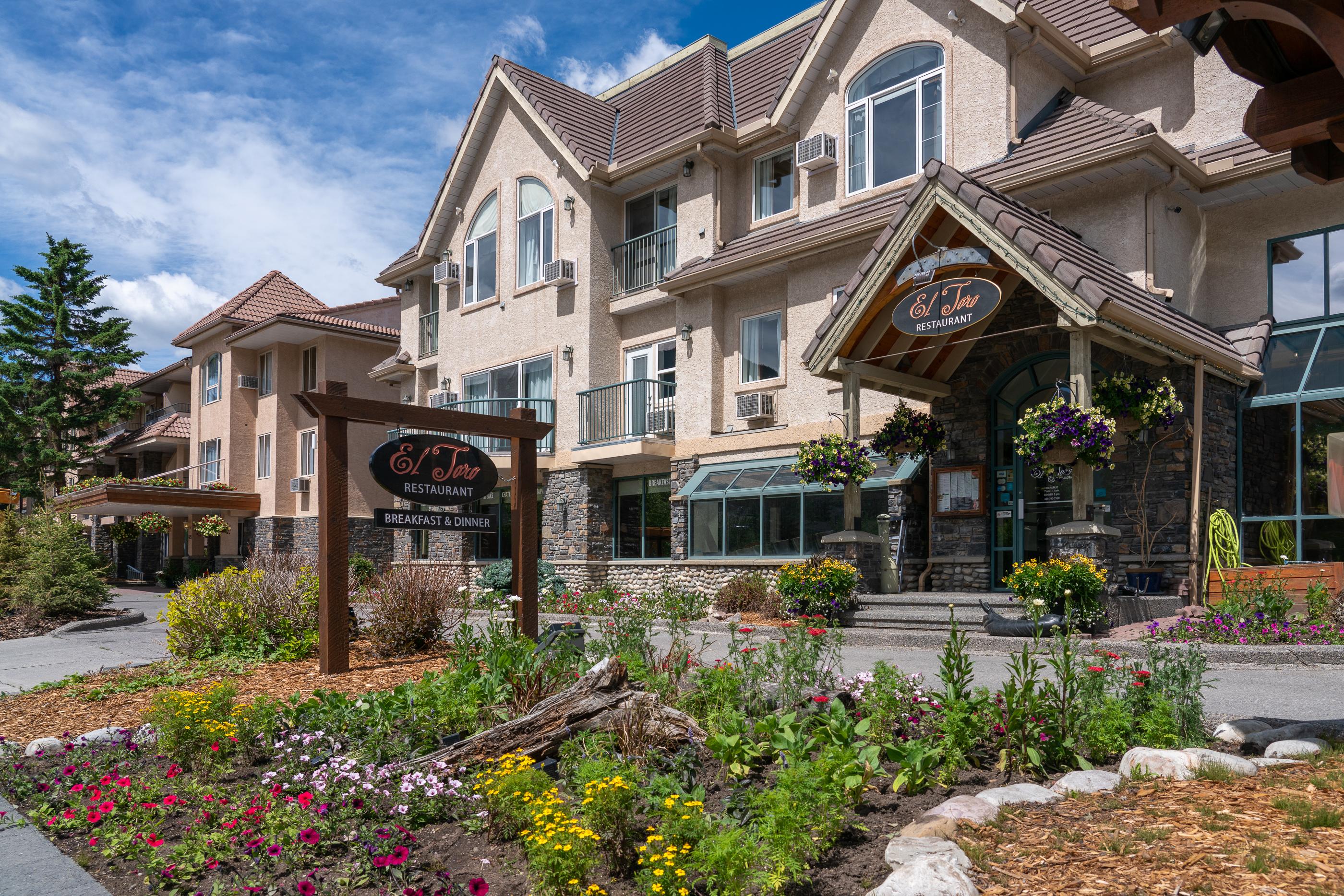 Irwin's Mountain Hotel Banff
