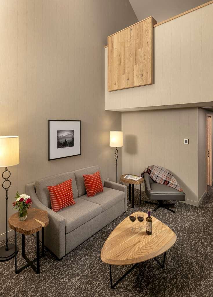 Peaks And Hotel 3*
