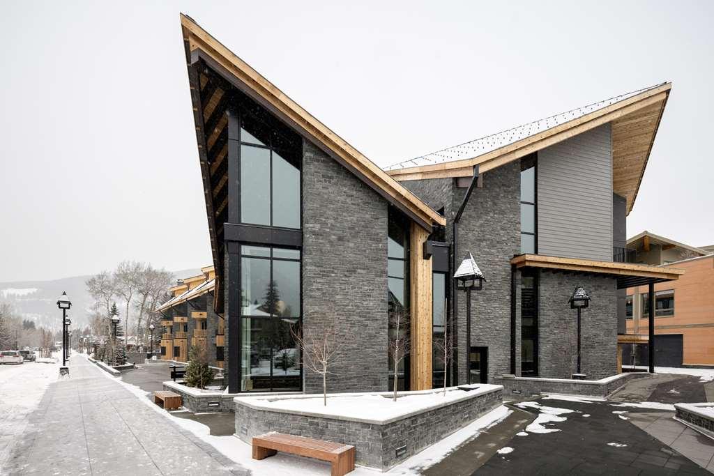 Peaks And 3* Banff