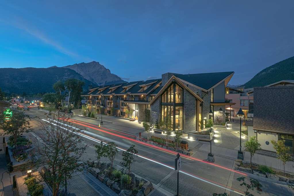 Hotel Peaks And