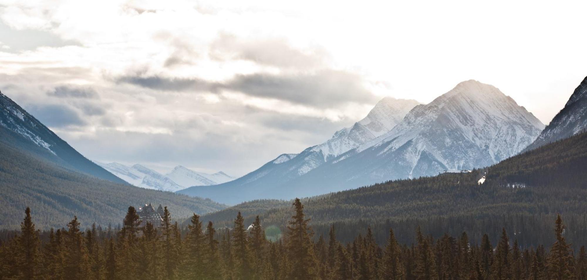 The Juniper & Bistro Hotel Banff