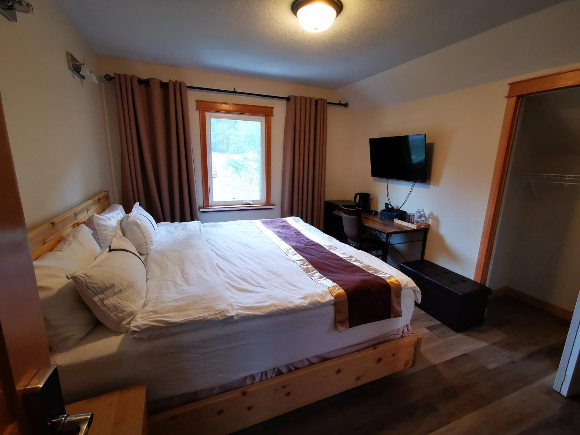 Bed & Breakfast Riverfront Estate