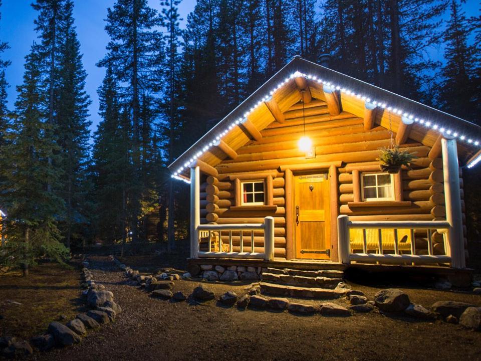 Hotel Storm Mountain & *