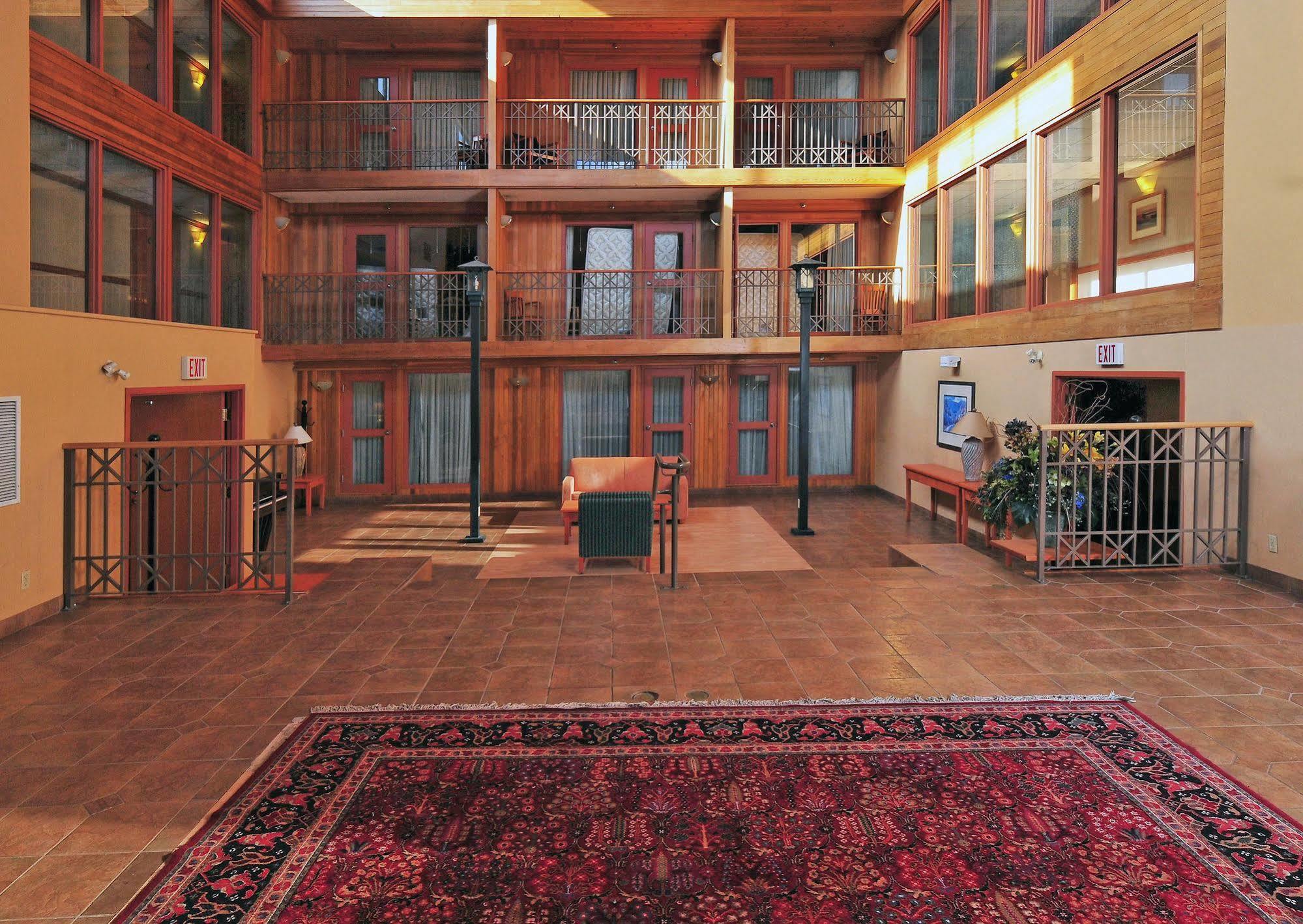 Ptarmigan Hotel Banff