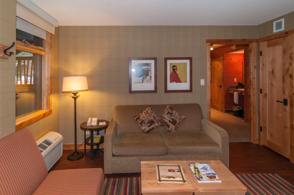 Hotel Fox And 4*