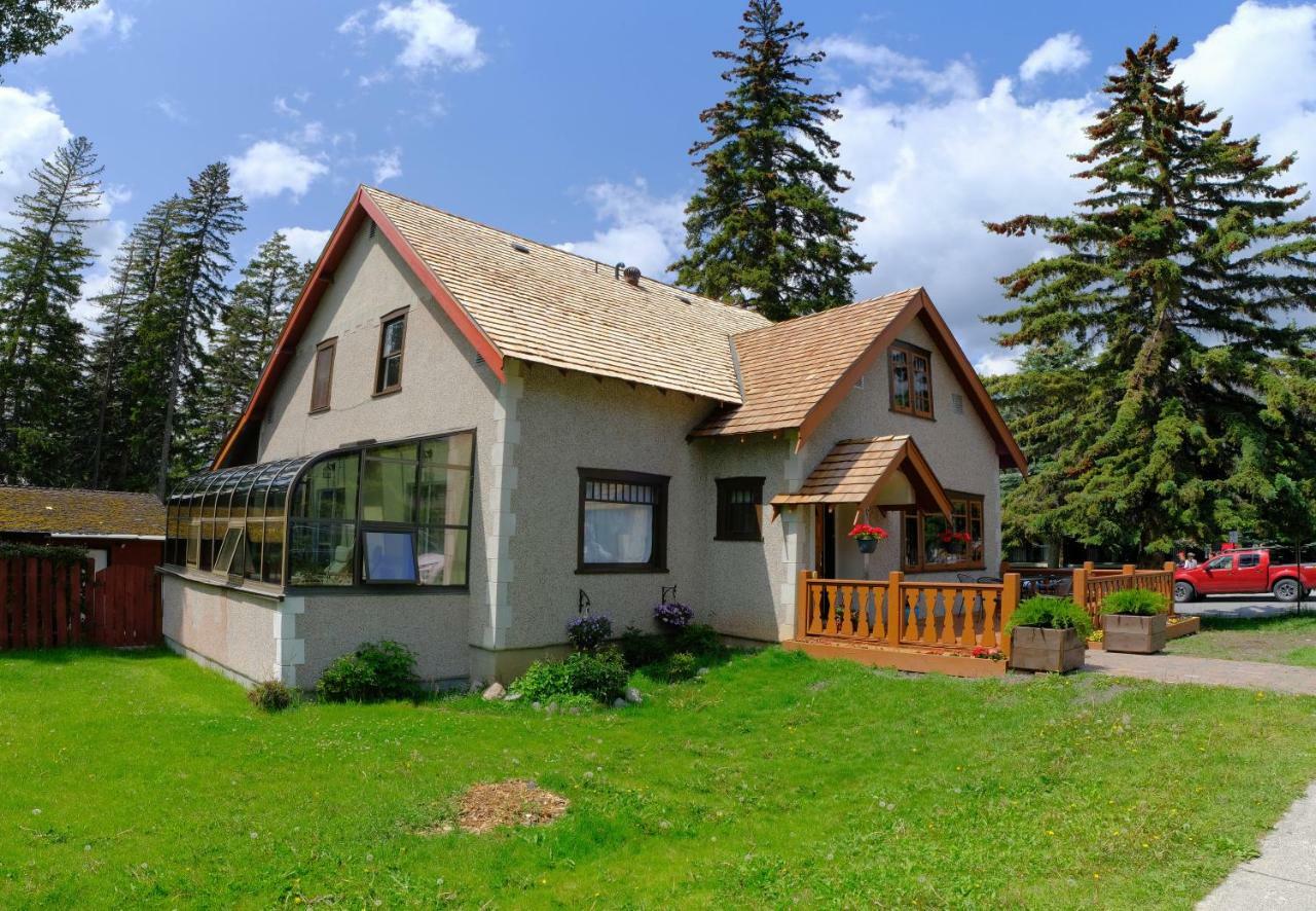 Bed & Breakfast Riverfront Estate *